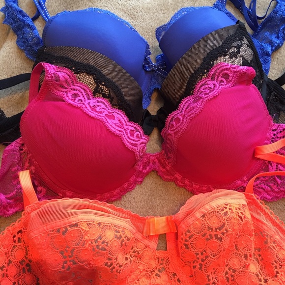 Chantelle Other - Lot of 4 bras - 2 Chantelle, Natori, Huit